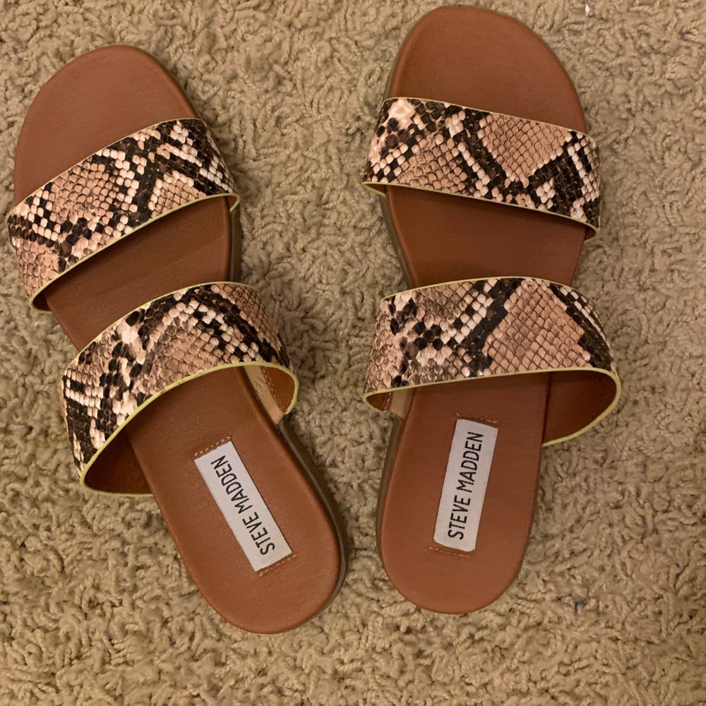 Steve Madden sandals